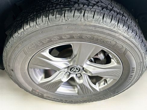 Used 2023 Toyota RAV4 XLE AWD/4WD image 11