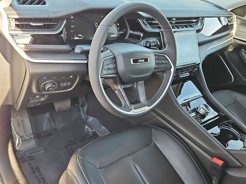 Used 2022 Jeep Grand Cherokee Limited 4xe w/ MOPAR Finishing Package image 10