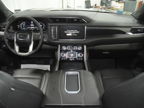 Used 2024 GMC Yukon Denali AWD/4WD image 33
