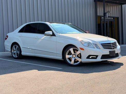 Used 2011 Mercedes-Benz E 350 Sedan image 3