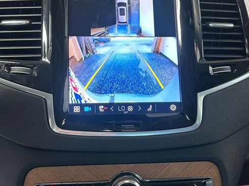 Used 2024 Volvo XC90 B6 Plus w/ Protection Package Premier image 14