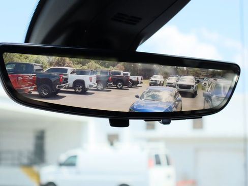 Used 2020 Chevrolet Silverado 1500 High Country w/ Technology Package image 15