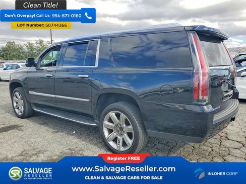 Used 2020 Cadillac Escalade ESV Luxury RWD image 3