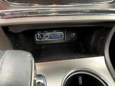 Used 2017 Jeep Grand Cherokee Altitude AWD/4WD image 16