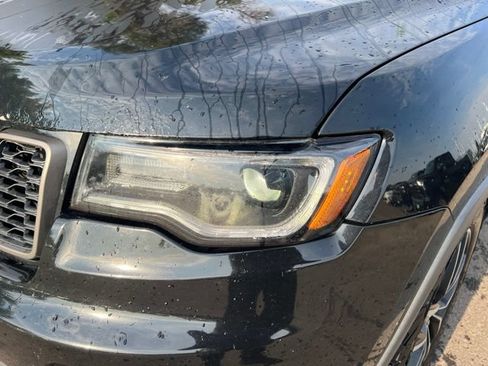 Used 2017 Jeep Grand Cherokee Trailhawk w/ Trailhawk Luxury Group AWD/4WD image 9