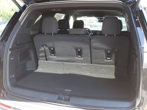 New 2026 Chevrolet Traverse LT w/ Driver Confidence Package AWD/4WD image 18