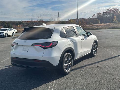 New 2026 Honda HR-V LX image 6