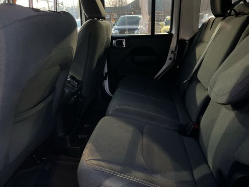 Used 2024 Jeep Wrangler Sport S w/ Convenience Group image 8