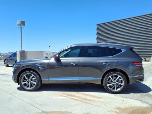Certified 2026 Genesis GV80 2.5T Advanced AWD/4WD image 3