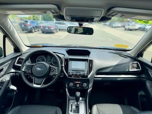 Used 2023 Subaru Forester Premium AWD/4WD image 25