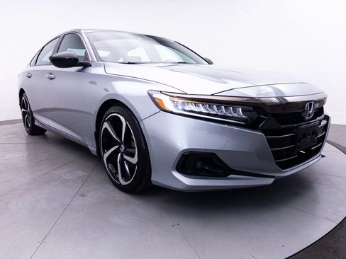 Used 2022 Honda Accord Sport image 9