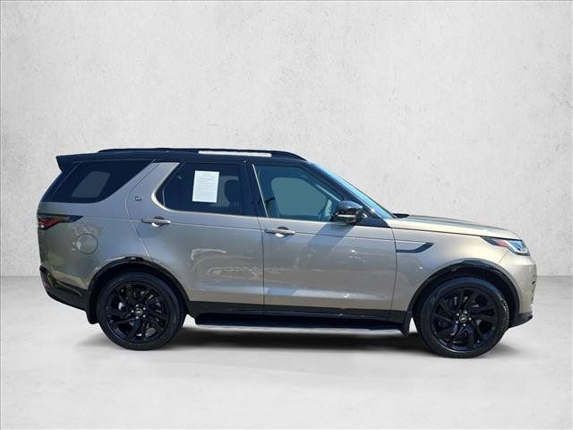 Used 2025 Land Rover Discovery Dynamic SE AWD/4WD image 4