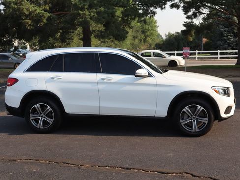 Used 2019 Mercedes-Benz GLC 300 4MATIC w/ Premium Package image 3