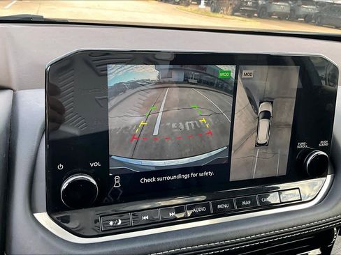 Used 2021 Nissan Rogue SL w/ Premium Package image 23