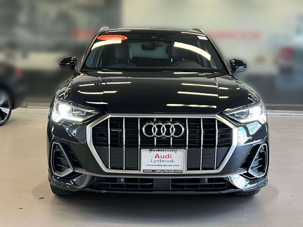 Used 2023 Audi Q3 2.0T Premium Plus w/ Premium Plus Package AWD/4WD image 2