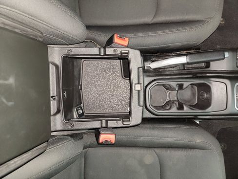 Used 2018 Jeep Wrangler Unlimited Sahara image 29