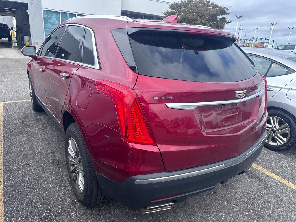 Used 2019 Cadillac XT5 Luxury FWD image 3