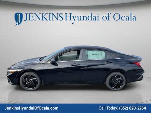 New 2026 Hyundai Elantra SEL Sport Premium FWD image 7