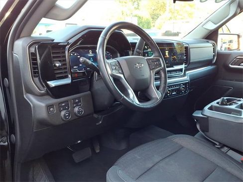 Certified 2022 Chevrolet Silverado 1500 RST w/ Redline Edition image 9