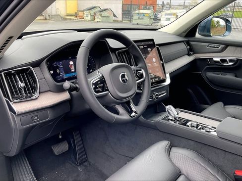 New 2026 Volvo XC90 B6 Ultra w/ Protection Package image 8