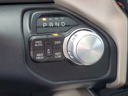 Used 2019 RAM 1500 Laramie w/ Sport Appearance Package AWD/4WD image 18