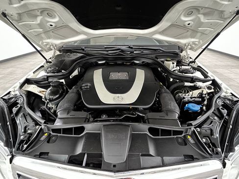 Used 2010 Mercedes-Benz E 350 4MATIC Sedan image 45