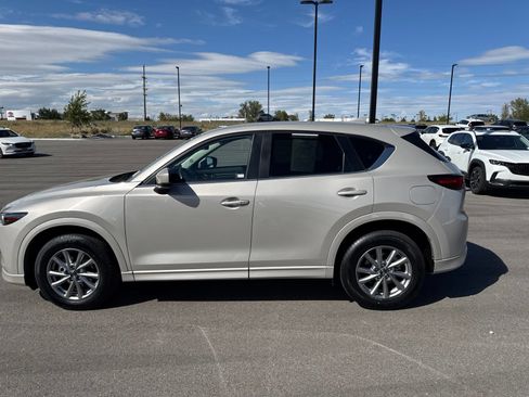 Used 2024 MAZDA CX-5 AWD 2.5 S w/ Select Package image 4