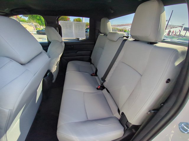 Used 2026 Toyota Tacoma SR5 AWD/4WD image 14