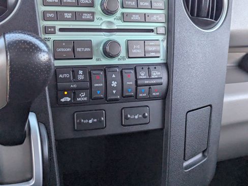 Used 2010 Honda Pilot EX-L image 24