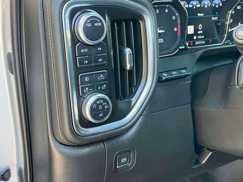 Used 2022 GMC Sierra 2500 Denali w/ Denali Ultimate Package AWD/4WD image 31