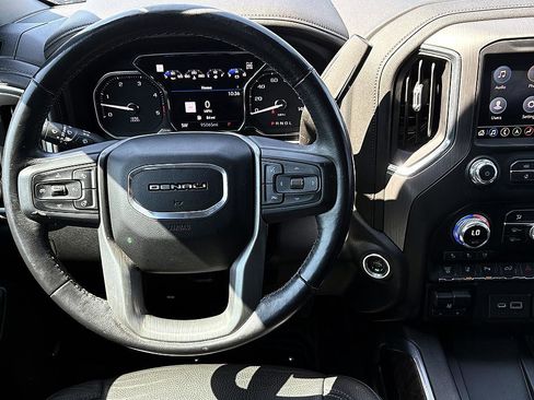Used 2021 GMC Sierra 3500 Denali w/ Denali Black Diamond Edition AWD/4WD image 13
