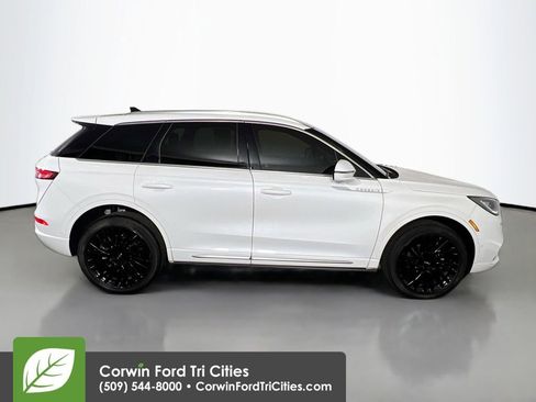 Used 2021 Lincoln Corsair Reserve image 18