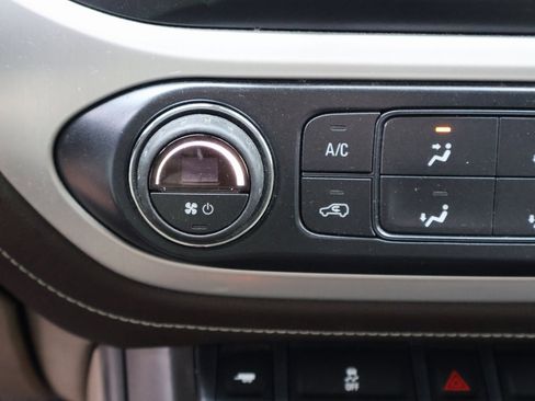 Used 2016 GMC Canyon SLE w/ SLE Convenience Package image 31