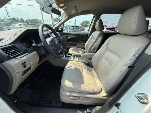 Used 2016 Honda Pilot EX image 5