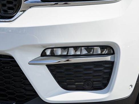 Used 2023 Jeep Grand Cherokee 4WD 4xe w/ Luxury Tech Group II image 14