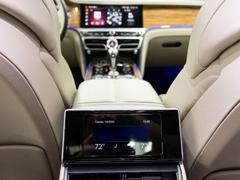 New 2026 Bentley Flying Spur Plug-In Hybrid image 40