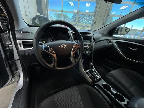Used 2016 Hyundai Elantra GT image 13