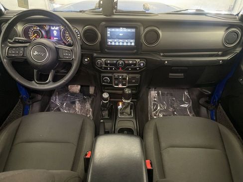 Used 2023 Jeep Gladiator Sport image 13