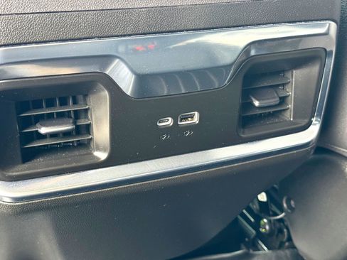 Used 2025 Chevrolet Silverado 1500 LTZ image 21