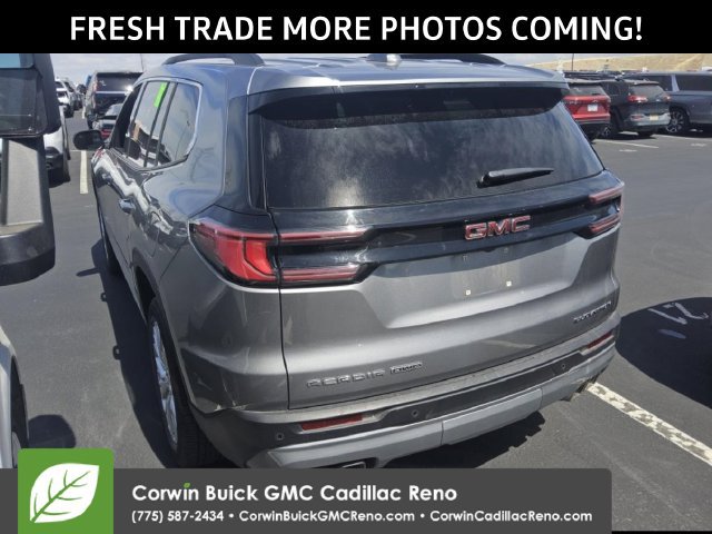 Used 2026 GMC Acadia Elevation w/ Elevation Premium Package AWD/4WD image 3