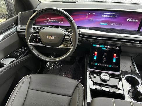 New 2026 Cadillac Escalade ESV Sport w/ Touring Package image 18