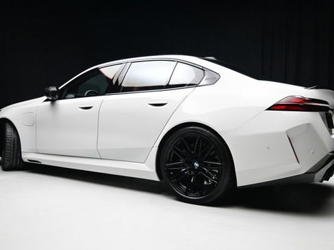 Used 2026 BMW M5 w/ Carbon Package image 20