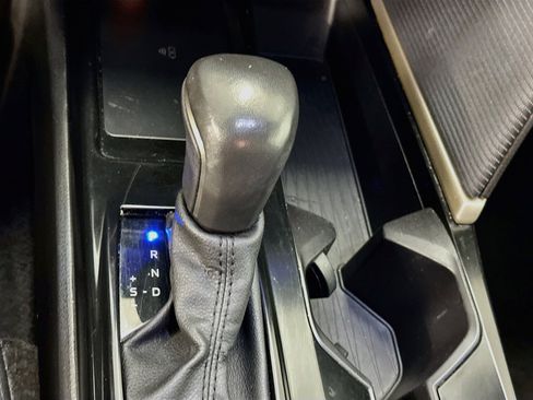 Used 2025 Toyota Camry SE FWD image 25
