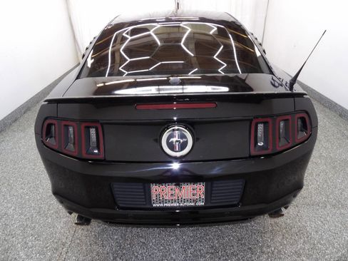 Used 2014 Ford Mustang Premium RWD image 5
