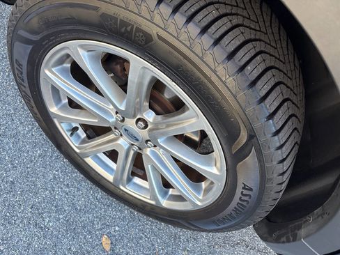 Used 2017 Ford Explorer Limited image 6