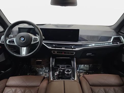 Used 2025 BMW X5 xDrive40i w/ Executive Package AWD/4WD image 9