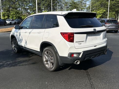 Used 2023 Honda Passport EX-L image 11
