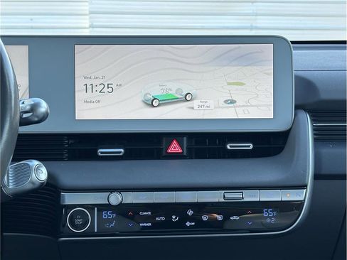 Used 2023 Hyundai Ioniq 5 Limited image 23