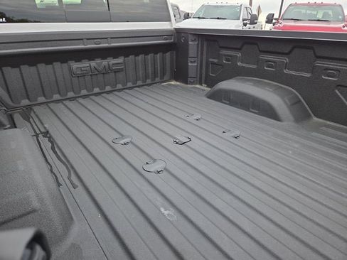 Used 2025 GMC Sierra 3500 Denali AWD/4WD image 7