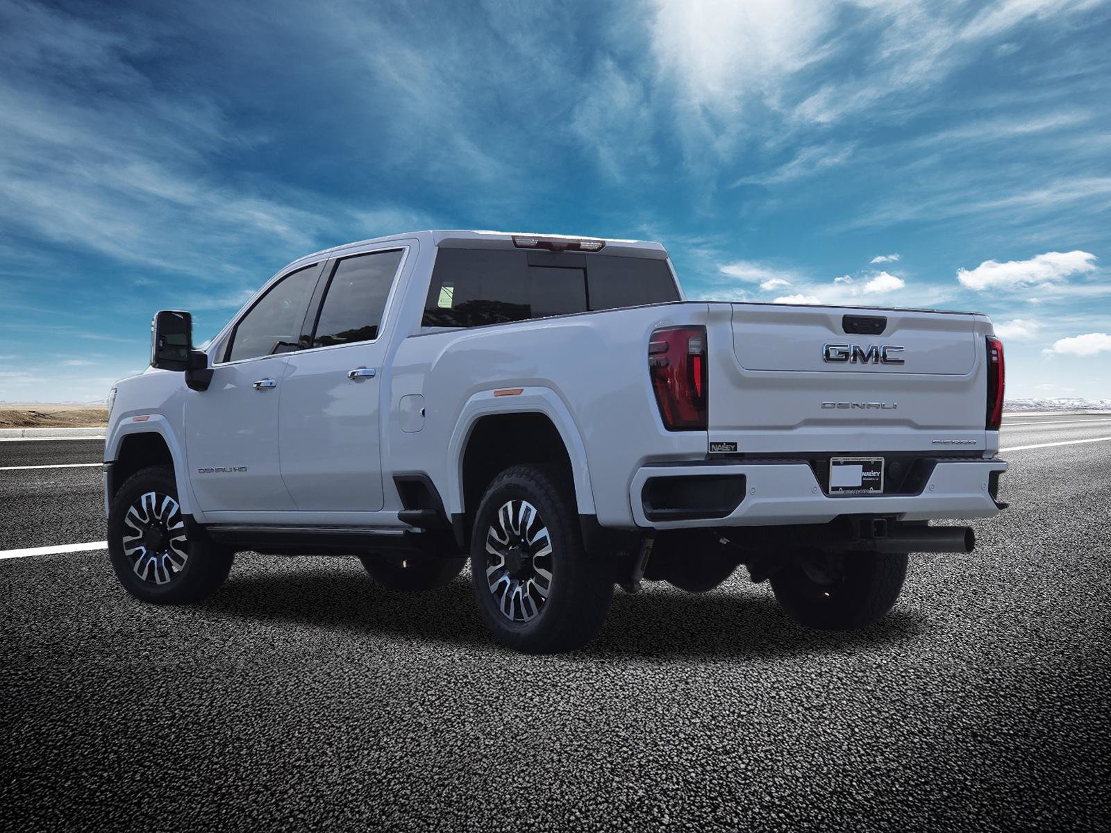 Used 2025 GMC Sierra 2500 Denali Ultimate w/ Max Trailering Package AWD/4WD image 22